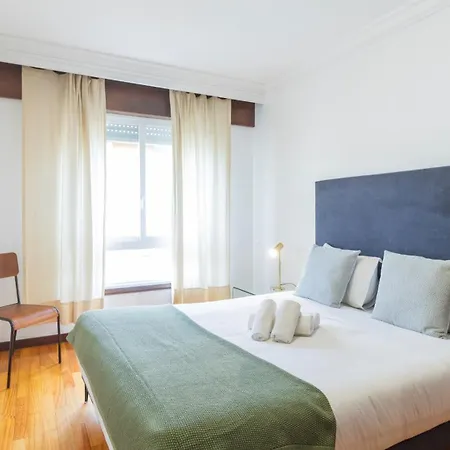 Charmy Rodrigues Lobo Ii By Unique Hosts *