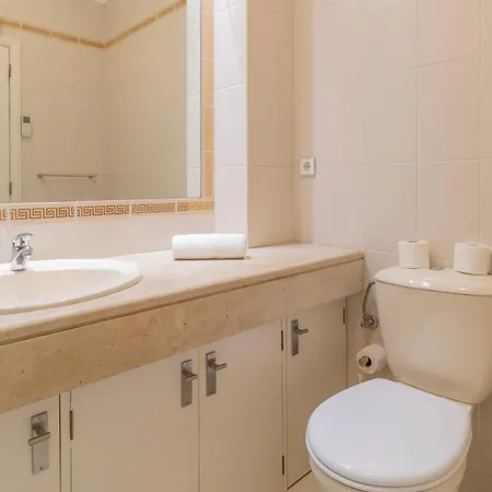 Charmy Rodrigues Lobo Ii By Unique Hosts Porto