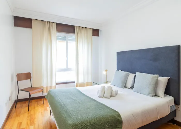 Charmy Rodrigues Lobo Ii By Unique Hosts *