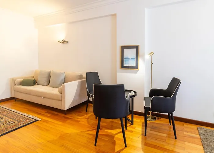 Charmy Rodrigues Lobo Ii By Unique Hosts Daire *