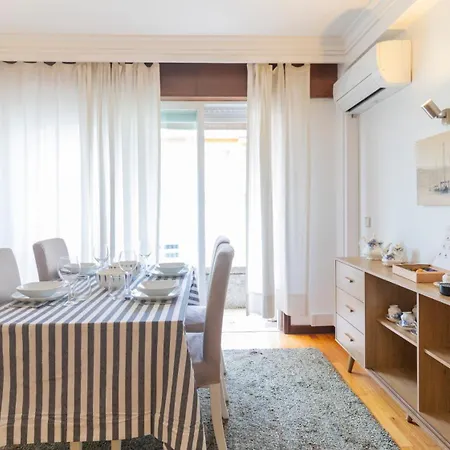 Charmy Rodrigues Lobo Ii By Unique Hosts *