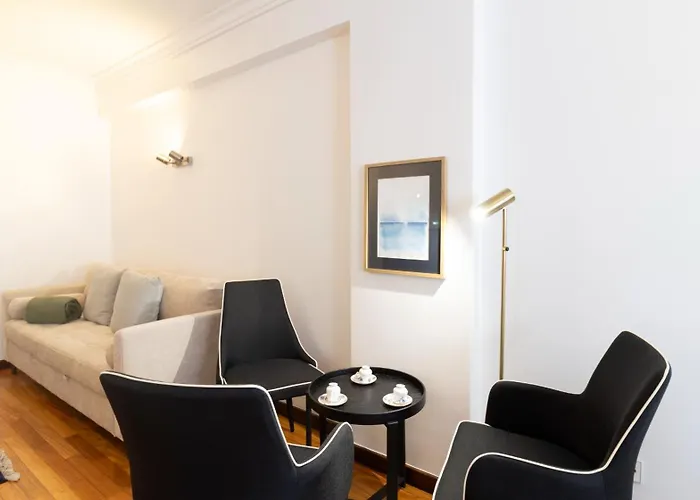 Charmy Rodrigues Lobo Ii By Unique Hosts * Oporto